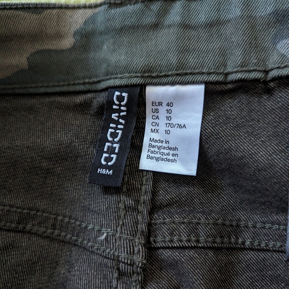 H&M Camouflage Pants (size 10) - Picture 3 of 6